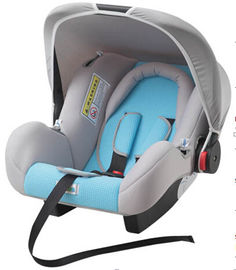 Sièges de voiture gris et bleus de sécurité de l'enfant avec le côté - système de protection d'impact